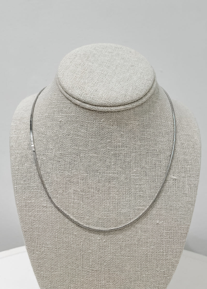 Thin herringbone necklace, silver