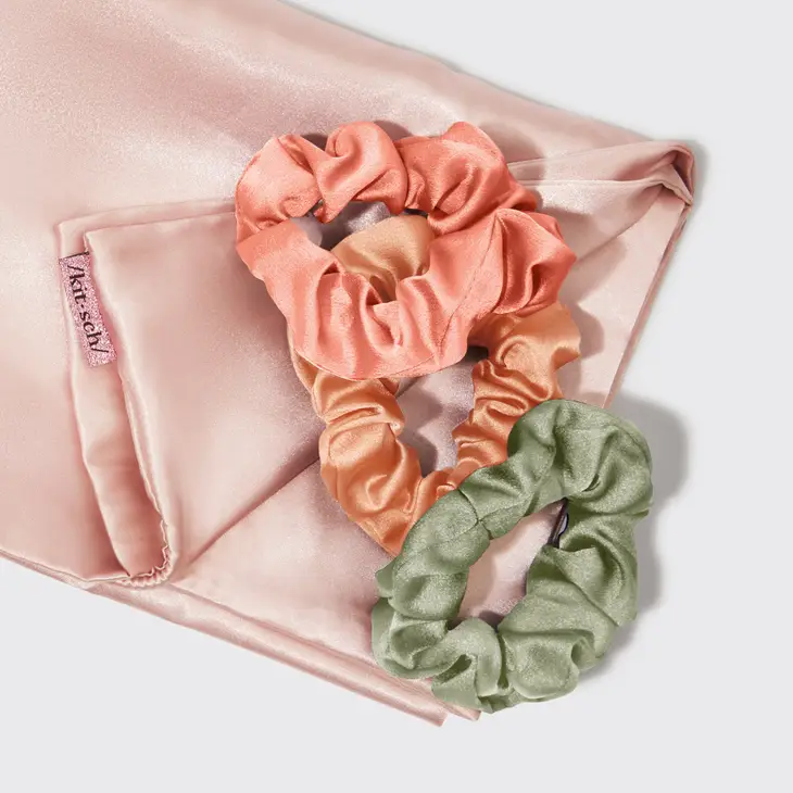 Holiday Satin Pillowcase &amp; Scrunchie 4pc Gift Set