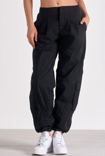 Pull Tag Detail Cargo Pants, Black