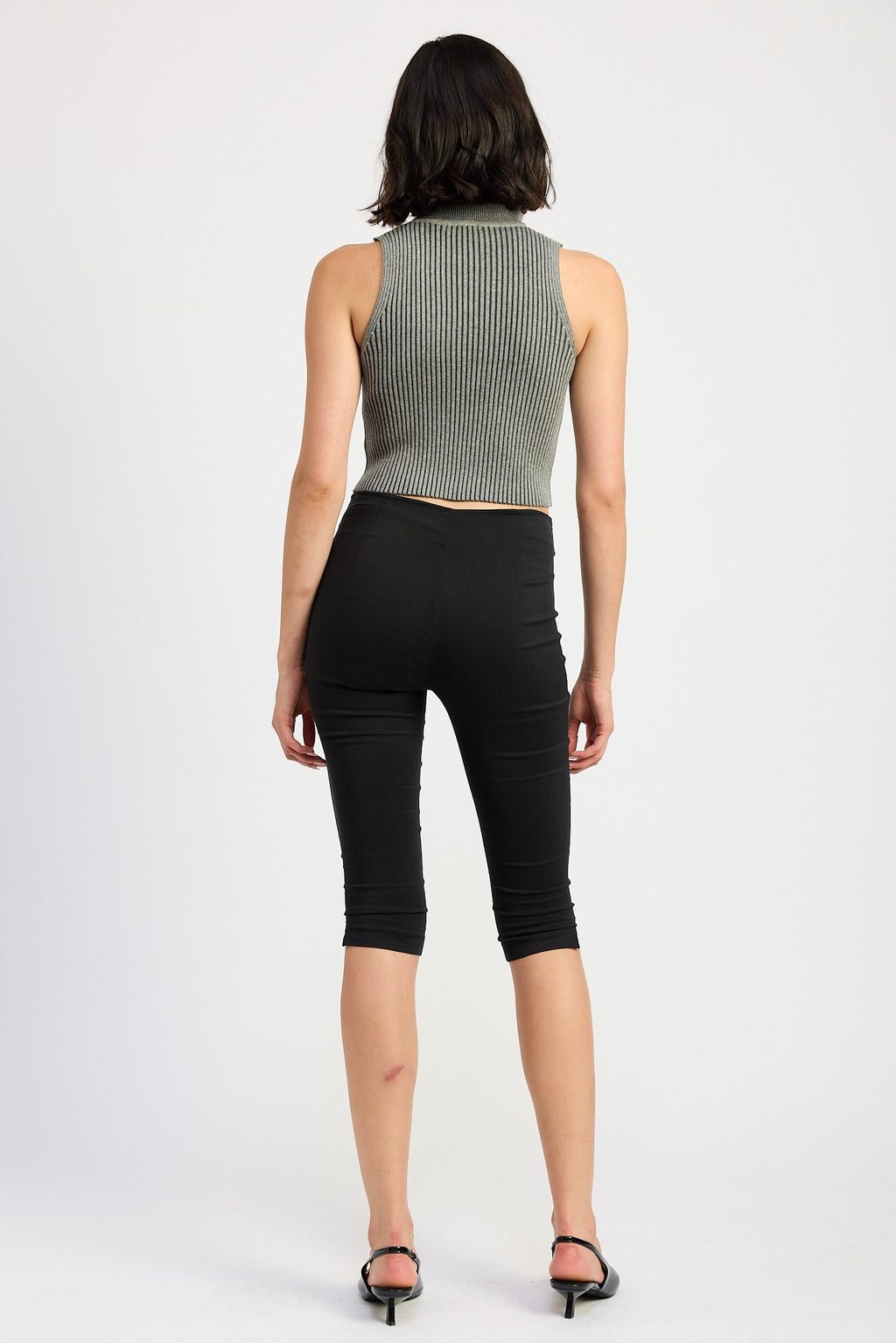 Sleeveless Turtleneck Sweater, Chaorcoal