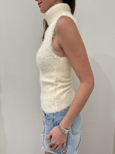 Cozy Turtleneck Sleeveless Sweater, Off White